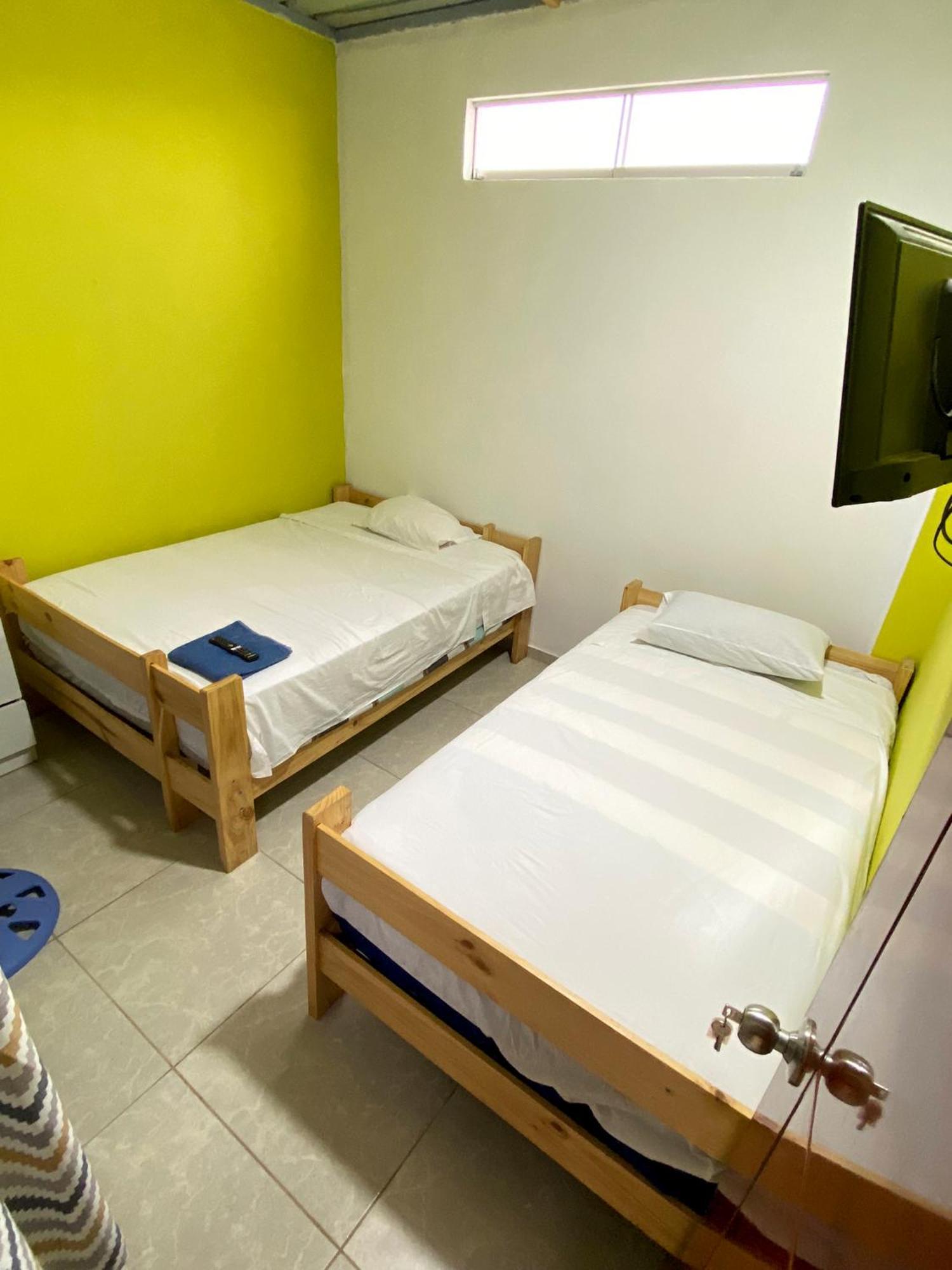 Hospedaje Rocio Del Mar Hotel Серо Азул Екстериор снимка