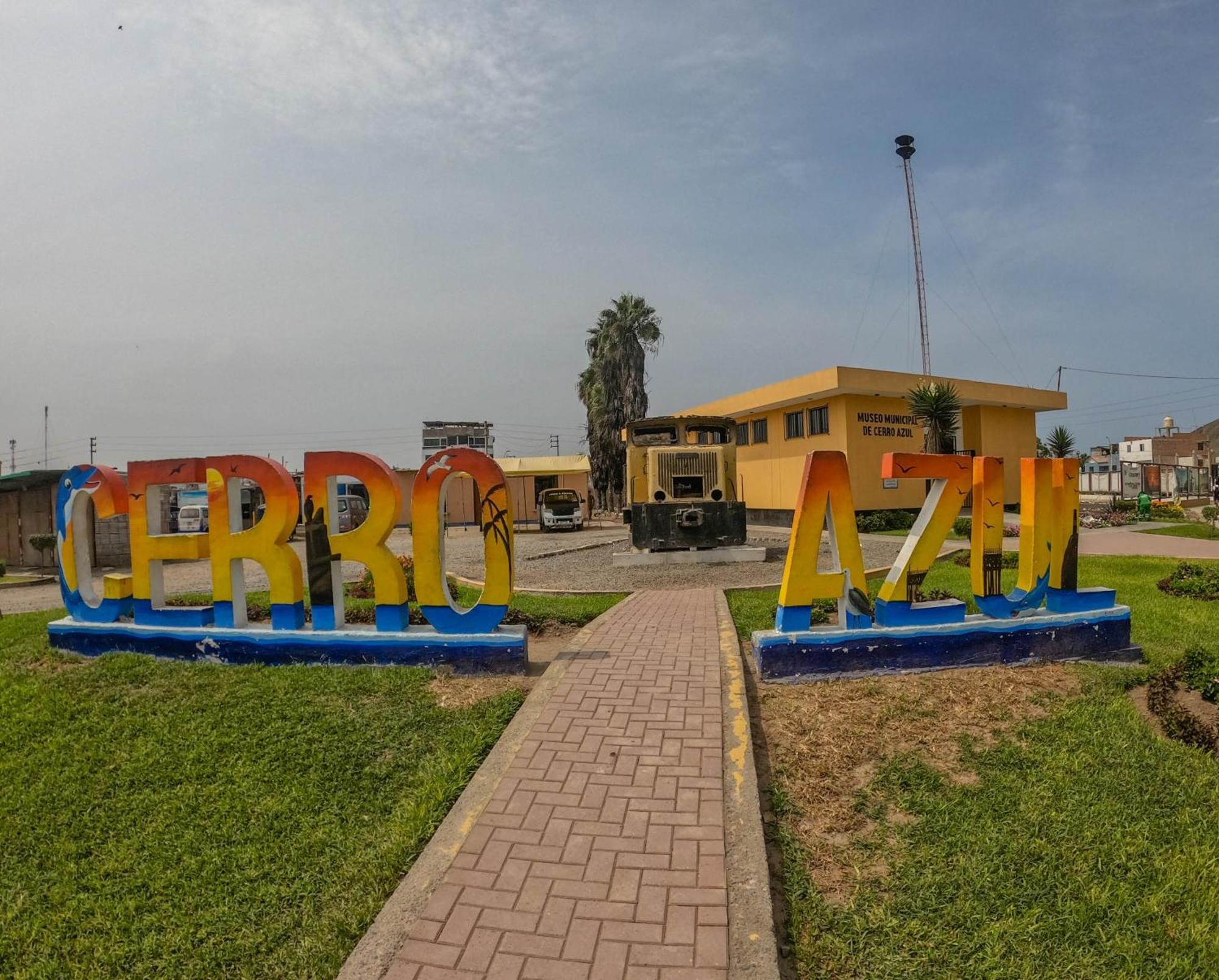 Hospedaje Rocio Del Mar Hotel Серо Азул Екстериор снимка