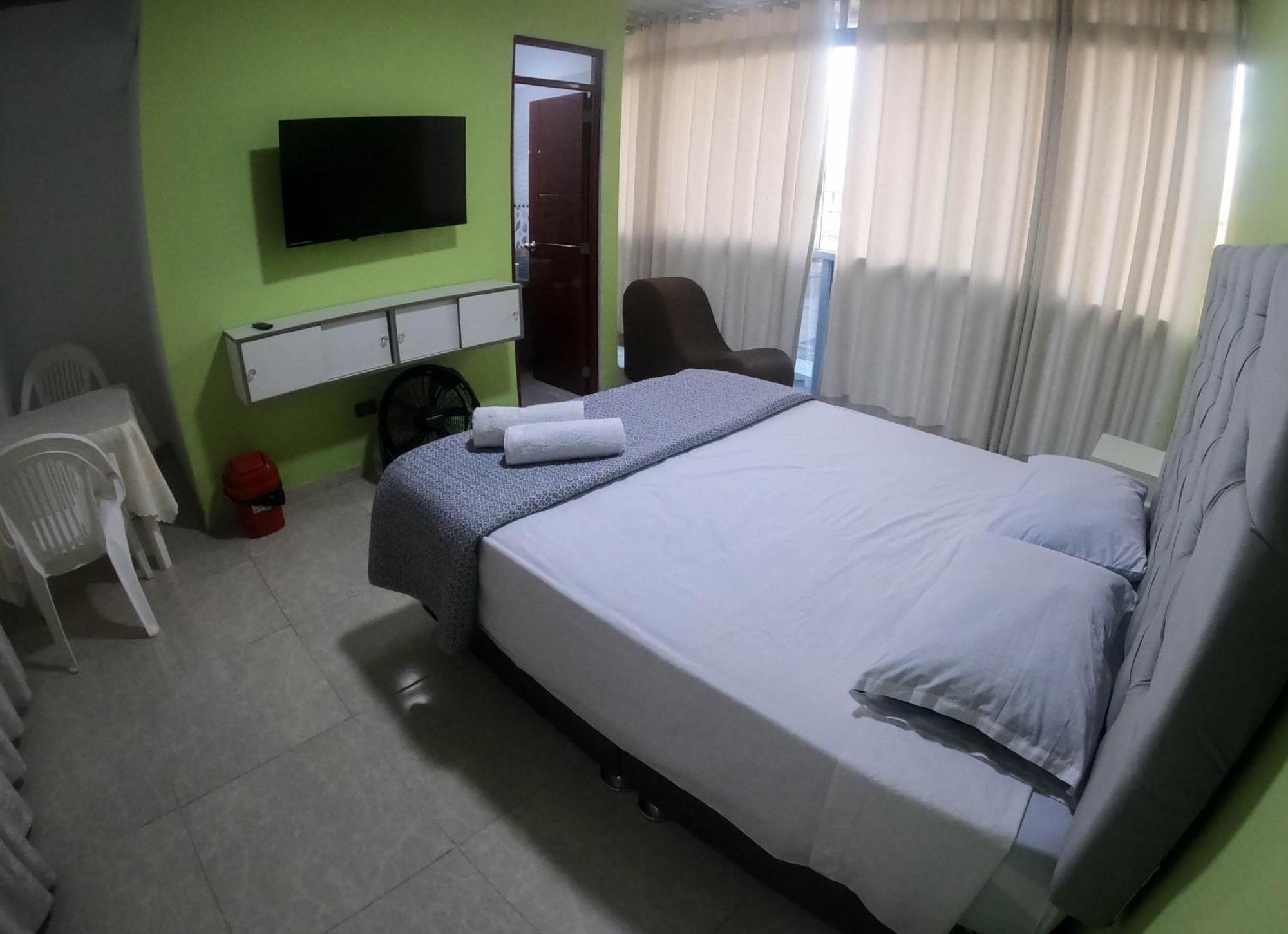 Hospedaje Rocio Del Mar Hotel Серо Азул Екстериор снимка